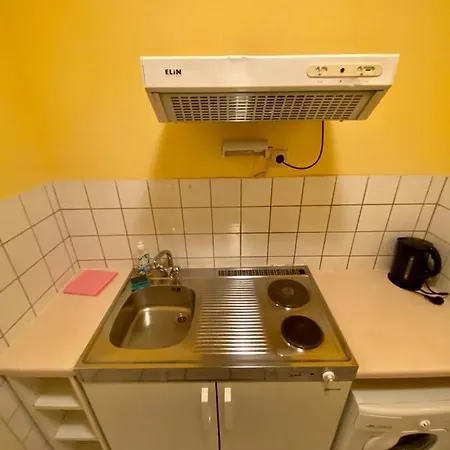 Appartement Pension 700M Zum Ring Vídeň Exteriér fotografie